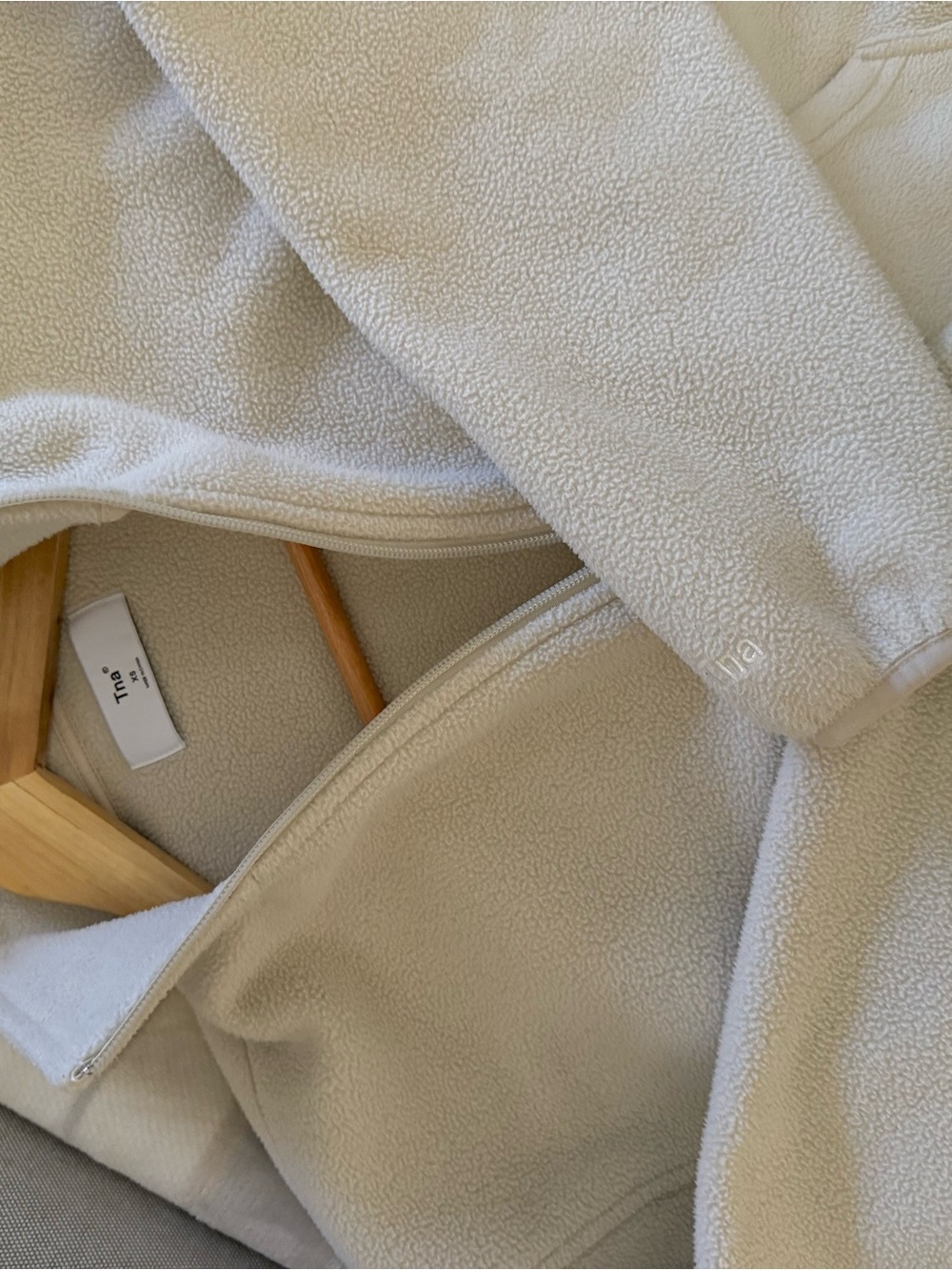 Aritzia TNA Polar Fleece Quarter Zip Crop Sweater - Picture 5 of 6